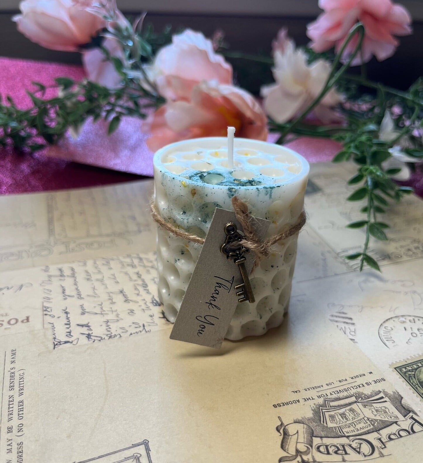 Rustic Honeycomb Candle Set with Dried Flowers and Mica