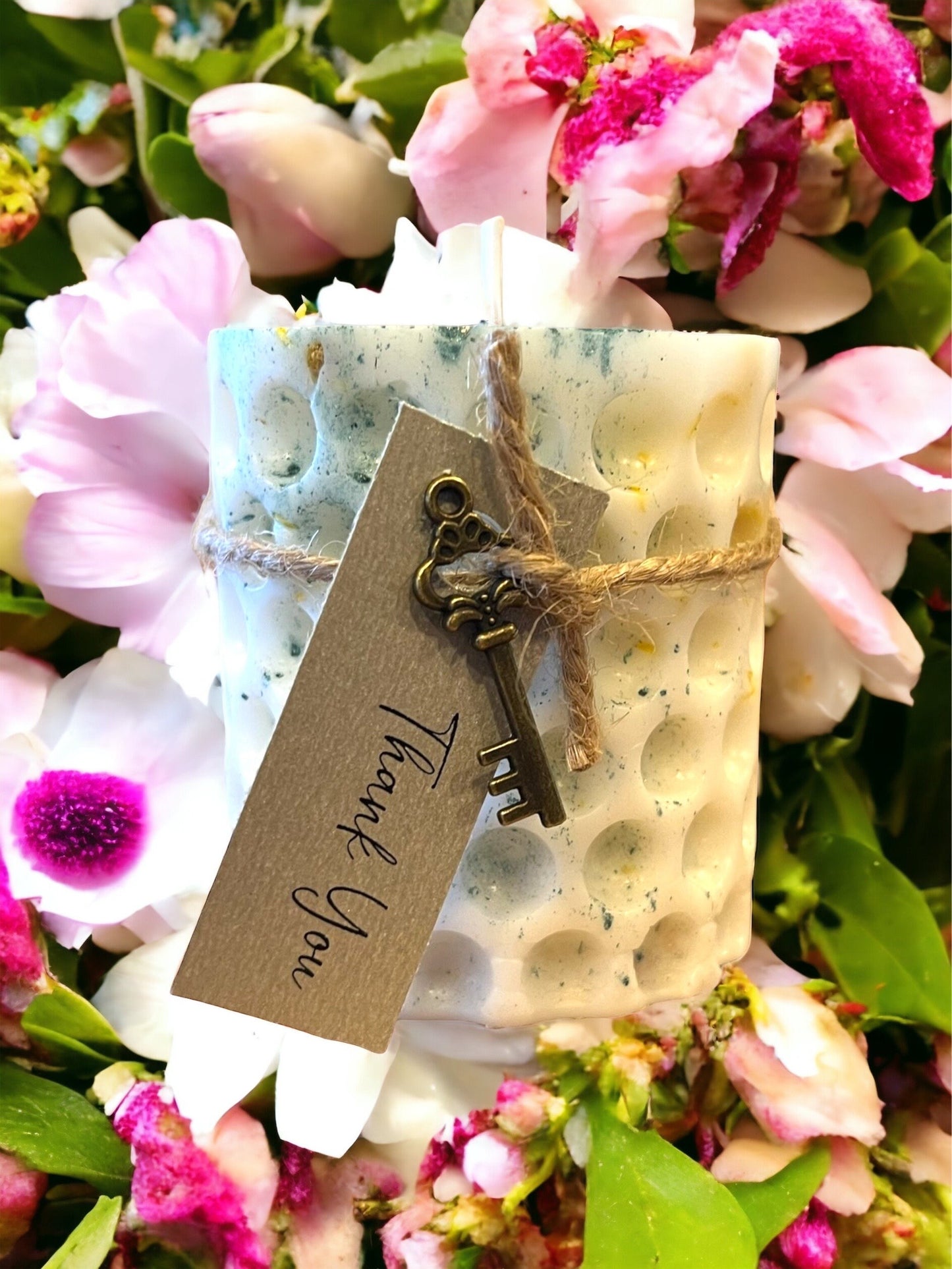 Rustic Honeycomb Candle Set with Dried Flowers and Mica