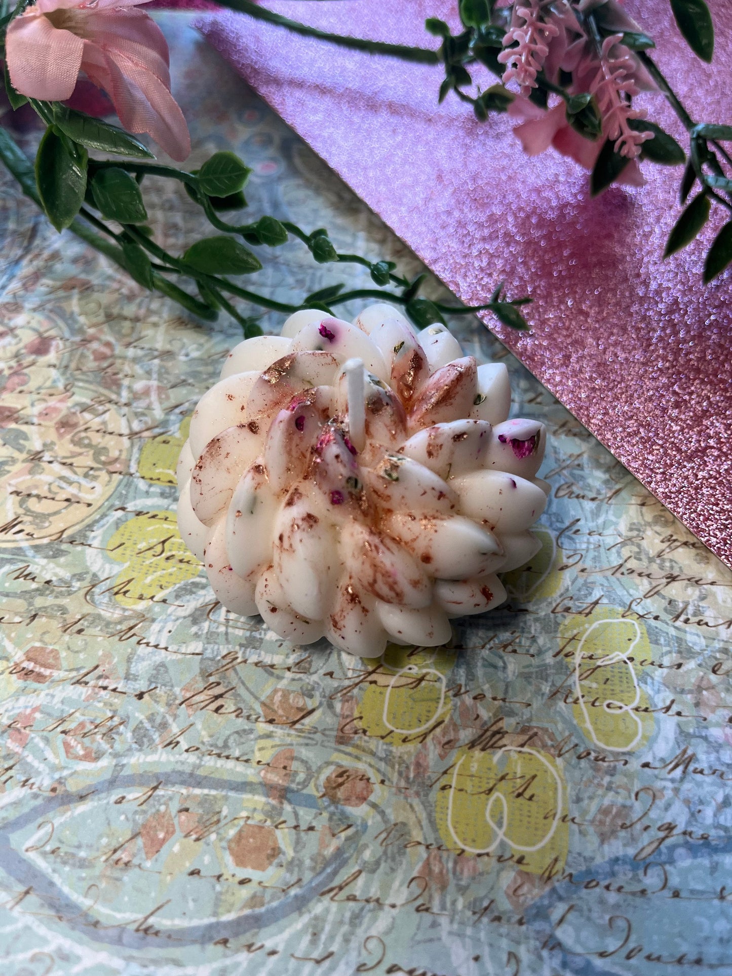Soy Votive Candle with Dried Flowers: Favors Giveaways