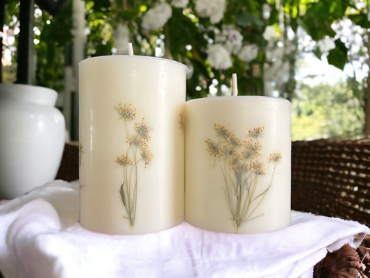 Pressed Anne's Lace Flower Candle: Botanical Soy Wax Candle.