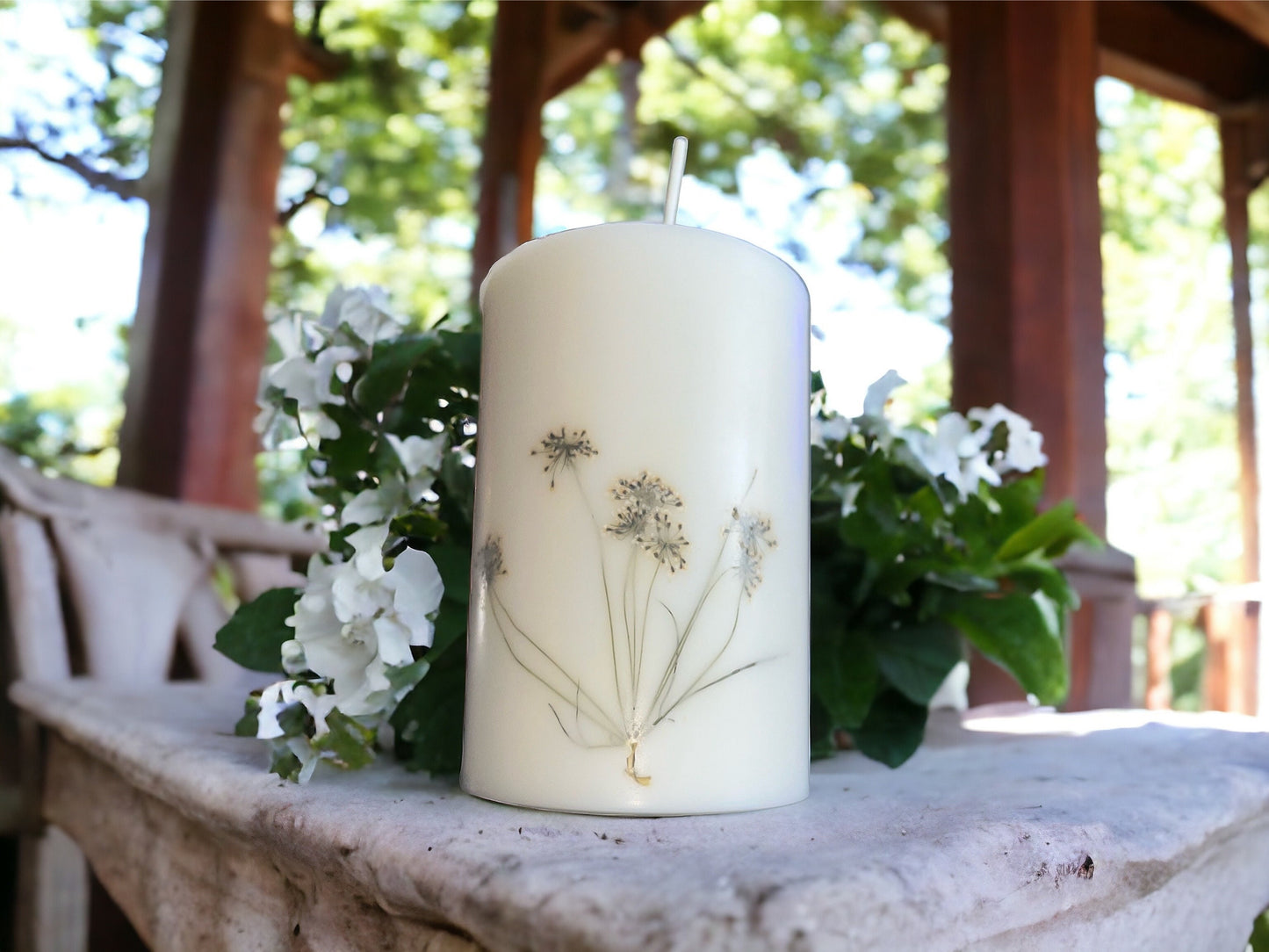 Pressed Anne's Lace Flower Candle: Botanical Soy Wax Candle.
