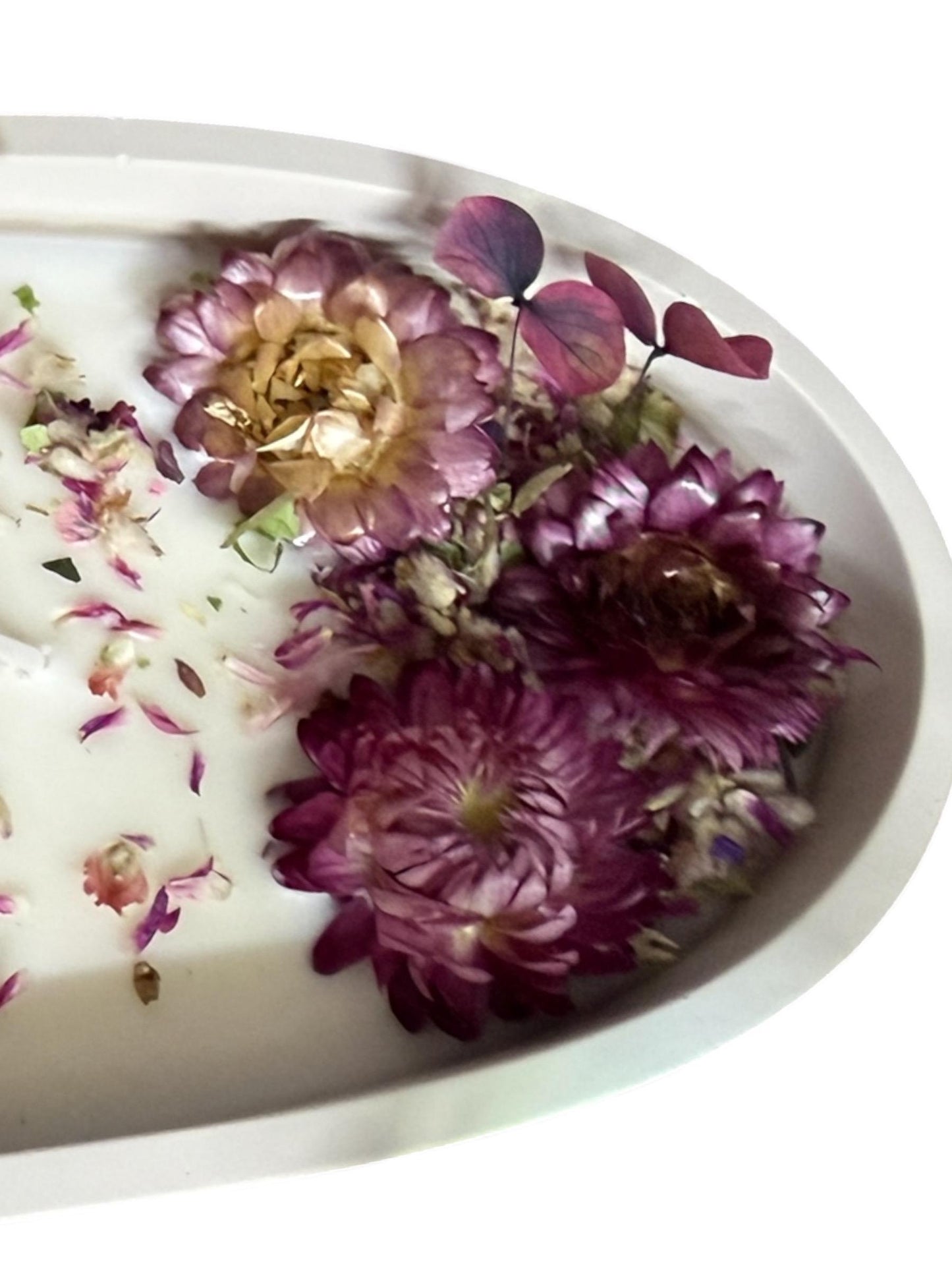 Oval Floral Scented Candle Centerpiece with Real Flowers – Modern Country Decor