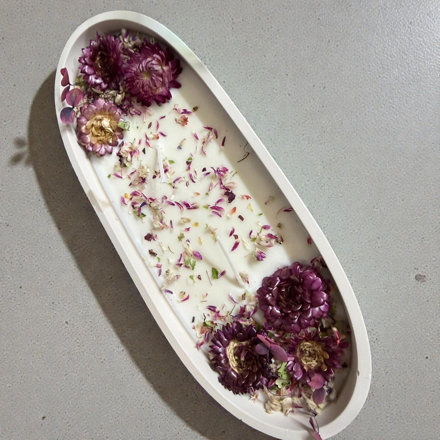 Oval Floral Scented Candle Centerpiece with Real Flowers – Modern Country Decor
